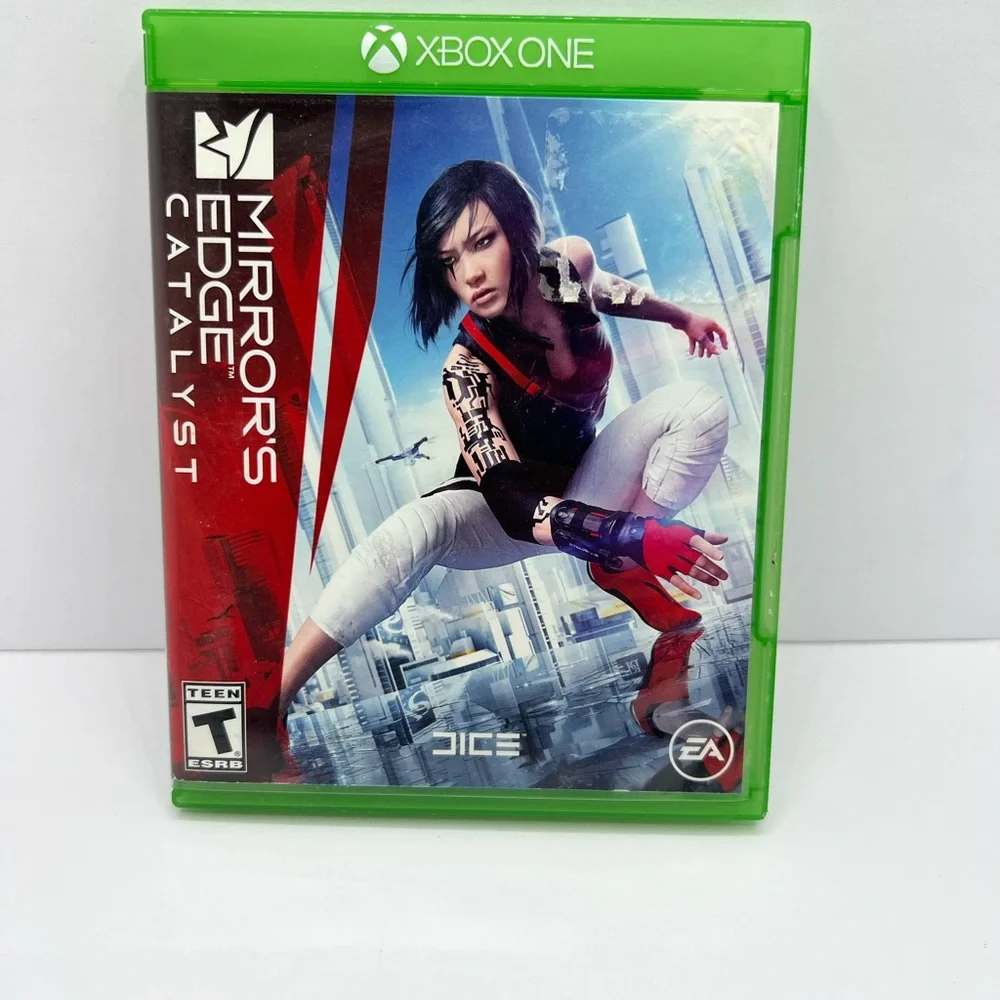 Microsoft Xbox One Game Green and Red Case
